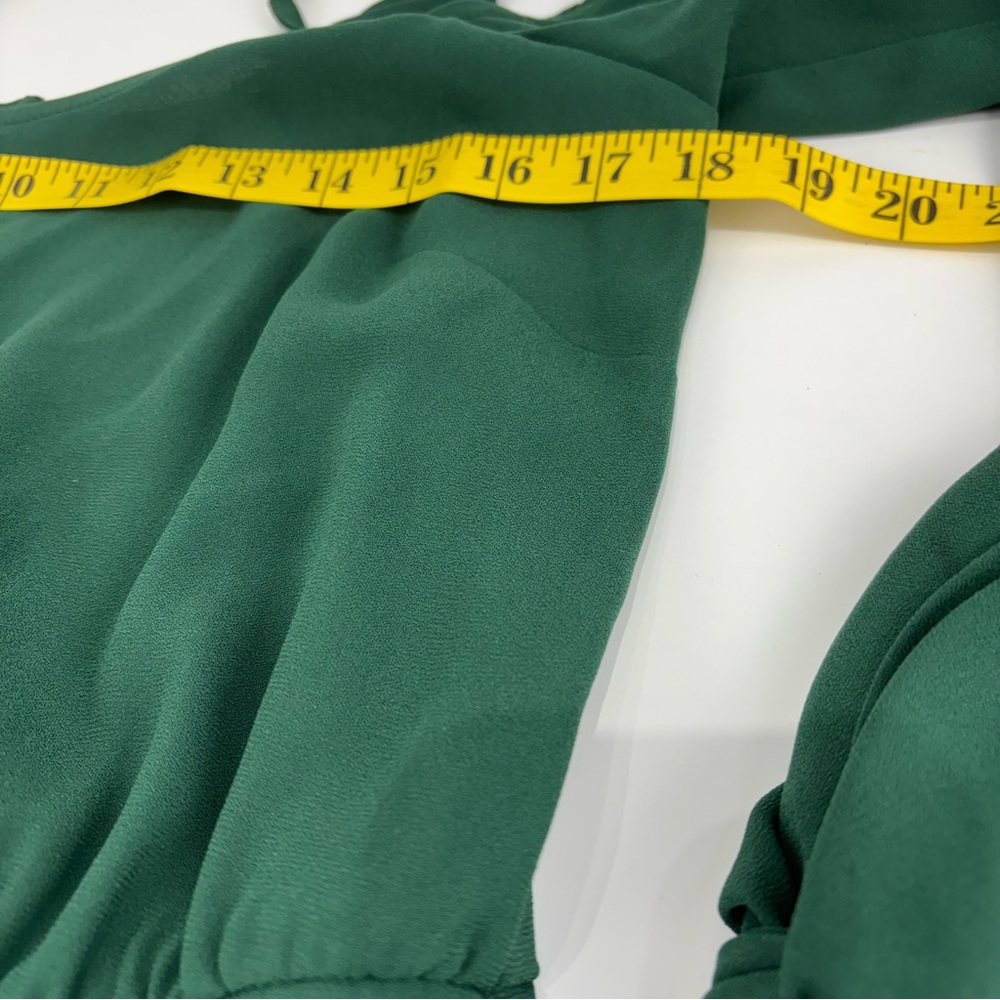 BCBG MAXAZRIA JORDANE Chic Green Cold-Shoulder Jumpsuit with Wide-Leg XS - Picture 11 of 13